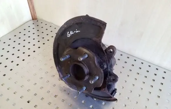 Toyota Avensis T270 Rear wheel hub