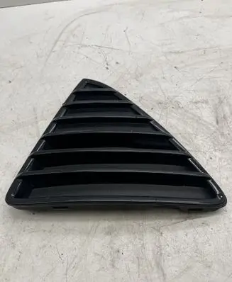 Ford Focus Front bumper lower grill BM5117K947C