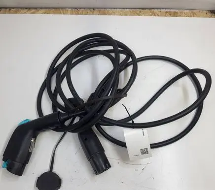 Nissan Leaf I (ZE0) Electric car charging cable F802410
