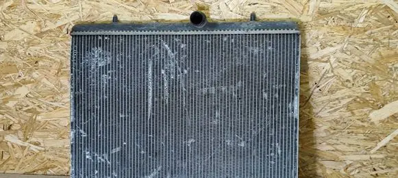 Citroen C4 I Picasso Coolant radiator 9680533480