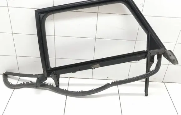 Audi A6 S6 C6 4F Rear door window/glass frame 4f0867369c 4f0367415c 73832101