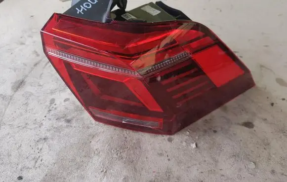 Rear/tail lights