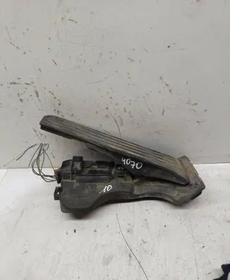 Volkswagen PASSAT B6 Accelerator throttle pedal 1K1721503L 6PV00860000
