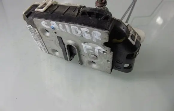 Dodge Caliber Front door lock