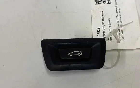 BMW 3 F30 F35 F31 Tailgate/boot open switch button 927511901