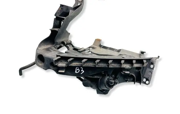 Audi A5 8T 8F Headlight/headlamp mounting bracket 8T0805607L 2001812