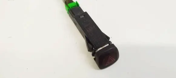 Volvo XC90 Hazard light switch 9168302 02W273
