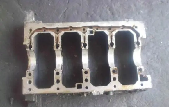 Volvo S40, V40 Crankshaft Holder 