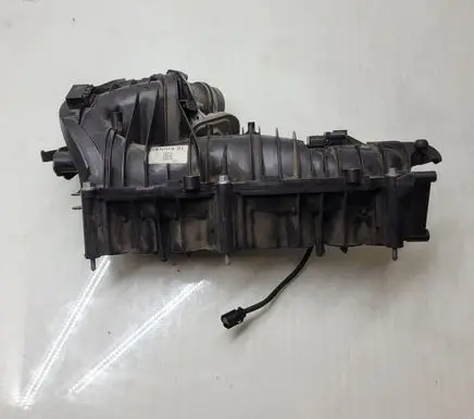 BMW 1 E81 E87 Intake manifold 7810179 7810741