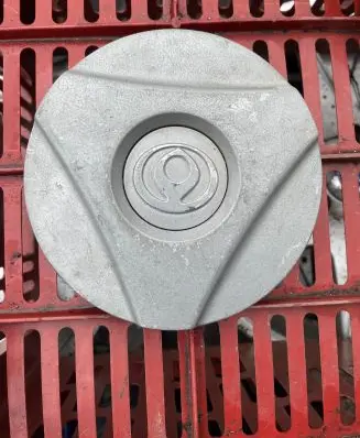 Mazda 626 Original wheel cap C00137191