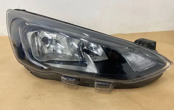 Ford Focus Headlight/headlamp JX7B13W029CE JX7BB3N029CE