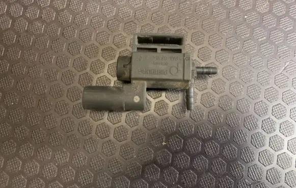 Audi Q7 4L Turbo solenoid valve 037906283C 04T181 72288000