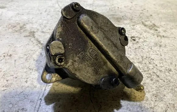 Mercedes-Benz A W168 Vacuum pump 6642300165 500288