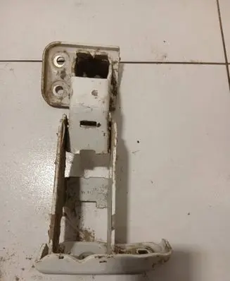 Citroen Jumpy Rear door lower hinge 16709AD