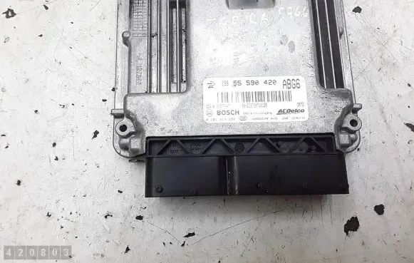Opel Zafira B Engine control unit/module