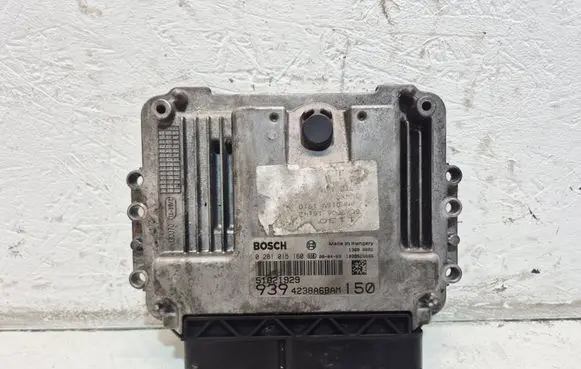 Alfa Romeo 159 Engine control unit/module 51821929