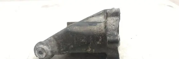 Mercedes-Benz E W212 Engine mounting bracket A6512233504
