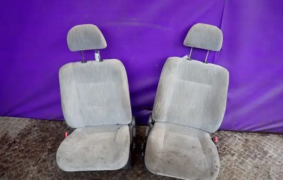 Chrysler Challenger Seat set 