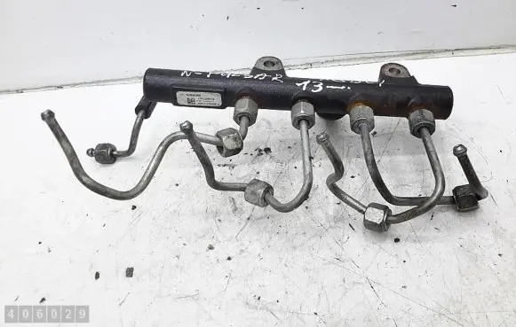 Nissan Pulsar Fuel main line pipe 175210651R