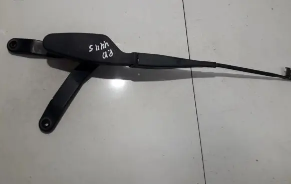 Mercedes-Benz C AMG W204 Front wiper blade arm A2048200444