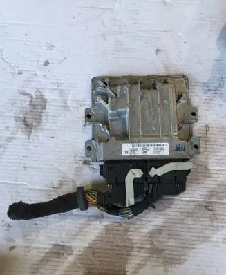 Ford Kuga II Engine control unit/module HV4A-12A650-JA FV6A-12B684-BB