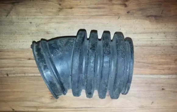 Mercedes-Benz E W210 Air intake hose/pipe a1121410082 0258564