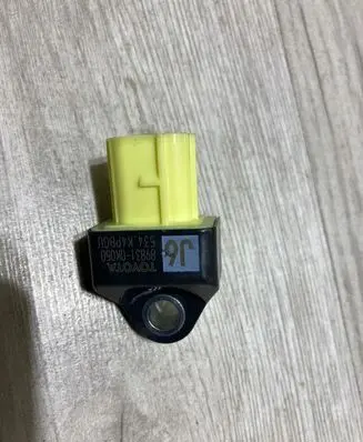 Toyota Hilux VIII Airbag deployment crash/impact sensor 898310K050
