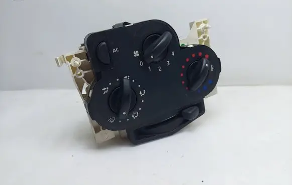 Dacia Logan I Climate control unit 69570001