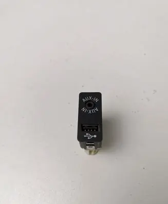 BMW 5 GT F07 USB socket connector 84109237654 9237654