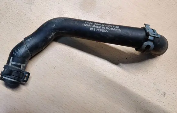Skoda Octavia Mk3 (5E) Engine coolant pipe/hose 5Q0122109H