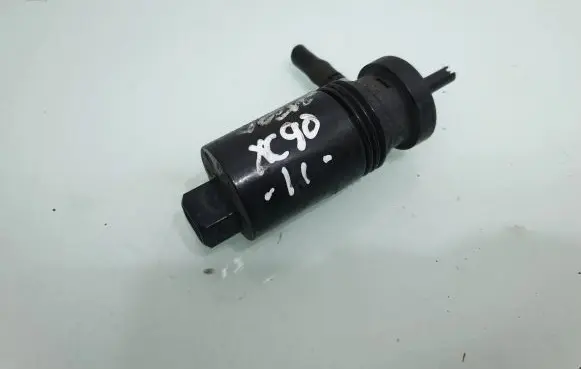 Volvo XC90 Headlight washer pump 1012458