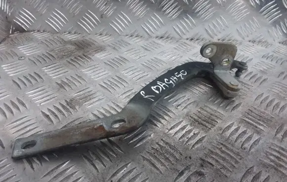 Mercedes-Benz E W210 Tailgate/trunk/boot hinge