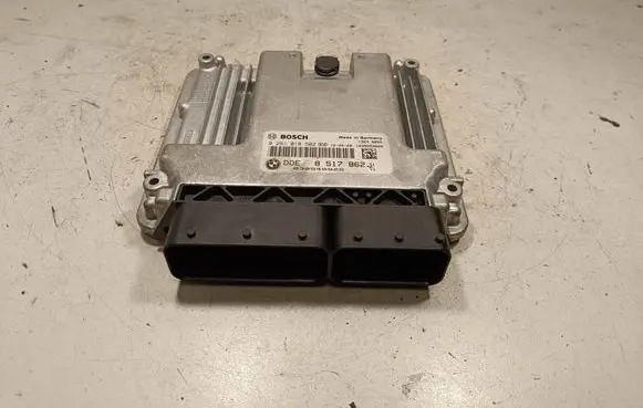 BMW 5 F10 F11 Engine control unit/module ECU 0281018502 1039D53008
