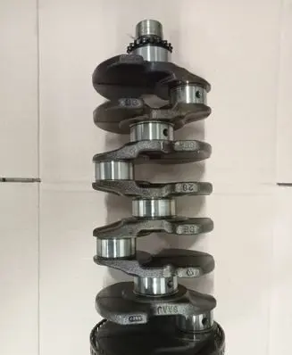 Volkswagen PASSAT B6 Crankshaft 6AAJ