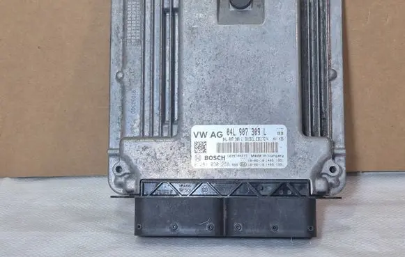 Audi Q5 SQ5 Engine control unit/module 04L907309L 0281030258