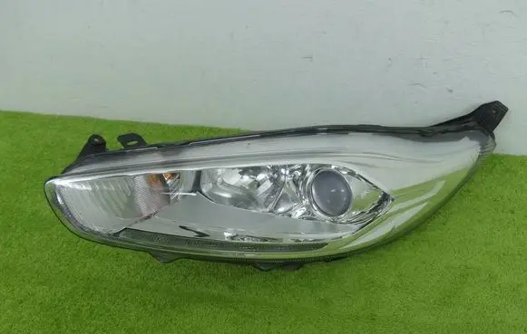Ford Fiesta Headlight/headlamp C1BB-13W030-CC