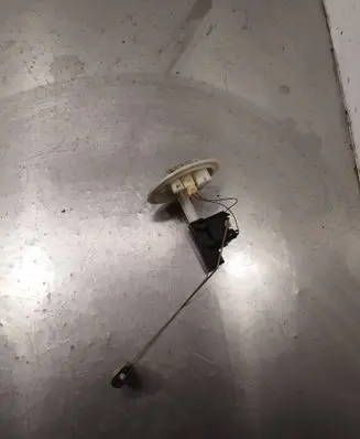 Volvo V70 Fuel level sensor 