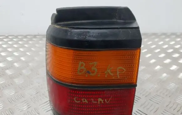 Volkswagen PASSAT B3 Rear/tail lights 333945257