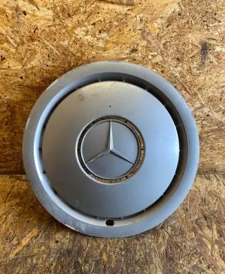 Mercedes-Benz E W124 R15 wheel hub/cap/trim 2014010324 7275000