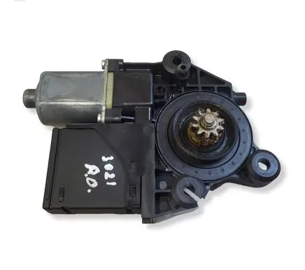 Renault Megane III Front door window regulator motor 807300004R 912462101