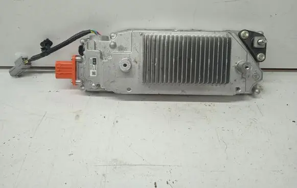 Toyota RAV 4 (XA50) Voltage converter inverter G927042060