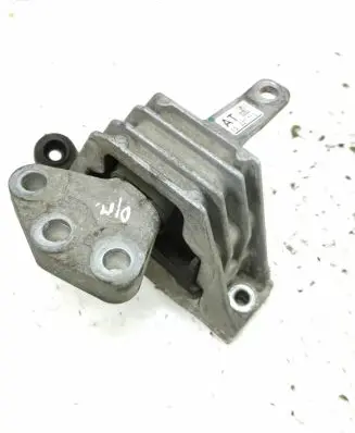 Opel Insignia A Engine mount bracket 13227712