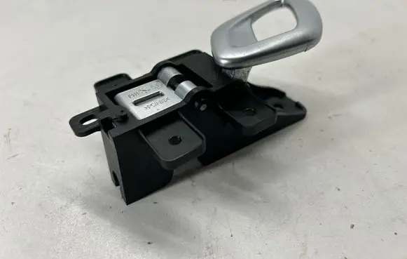Dodge Challenger Front door interior handle 5LF18TRMAA PA6GF15M25