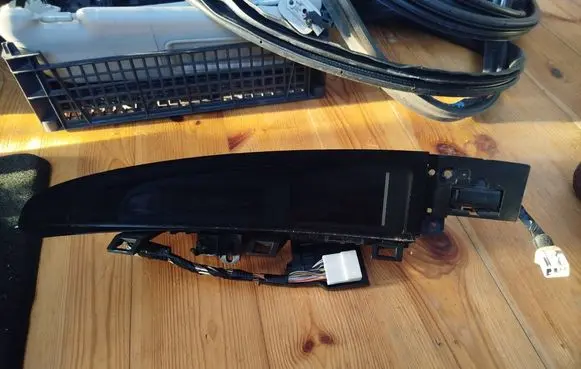 Mazda 3 II Screen/display/small screen 4682009271 BDG7611J0 BHF1611J0A