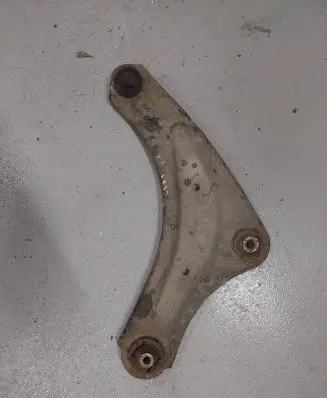 Nissan Leaf I (ZE0) Front lower control arm/wishbone