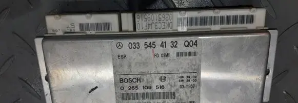 Mercedes-Benz E W211 ESP (stability system) control unit 03354532