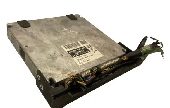 Lexus IS 200-300 Engine control unit/module 8966153460 1753004841