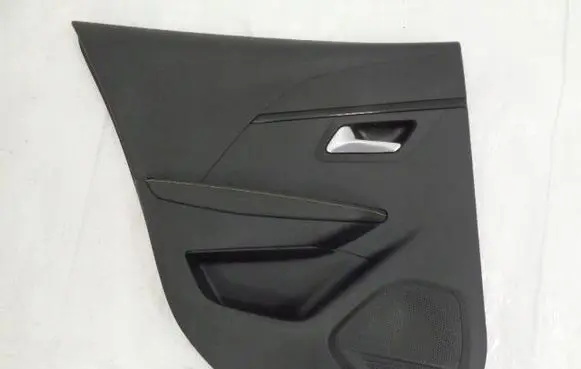 Peugeot 5008 II Rear door card panel trim