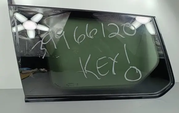 Jeep Grand Cherokee WL Rear side window