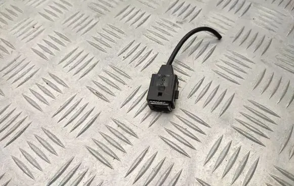 Peugeot Rifter USB socket connector 